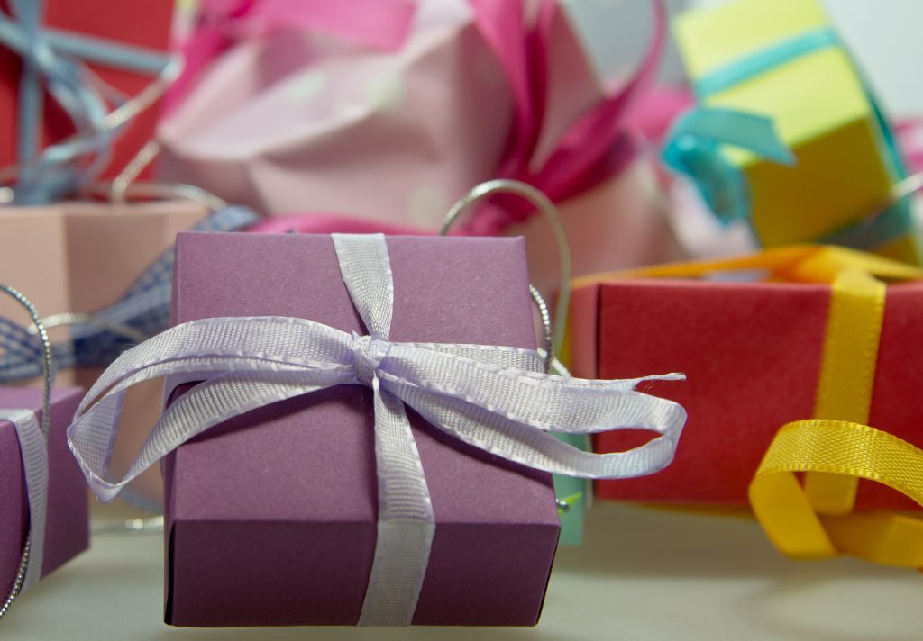 Christmas money saving tips